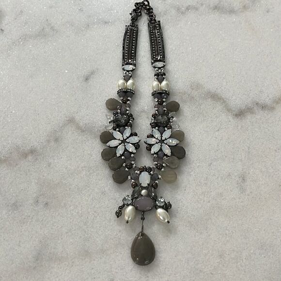 Chelsea Row Stunning Rare Necklace aGenuine Laborite,Hematite, Faux Pearl - Picture 9 of 9